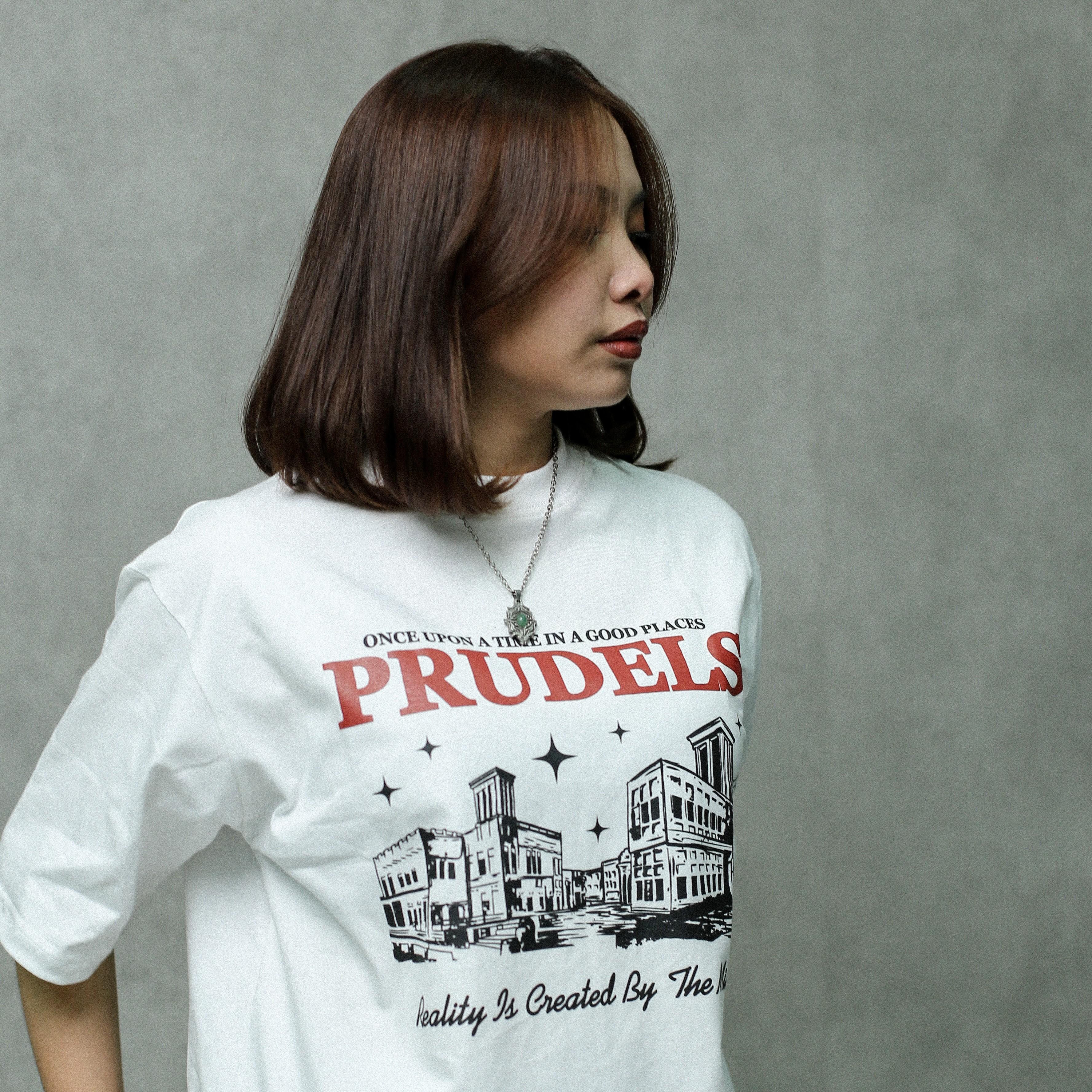 Prudels Kaos Oversize Boxy Putih Unisex - Premium Distro Streetwear - Artikel Home - T-Shirt Full Cotton 16s Tebal & Nyaman foto 4