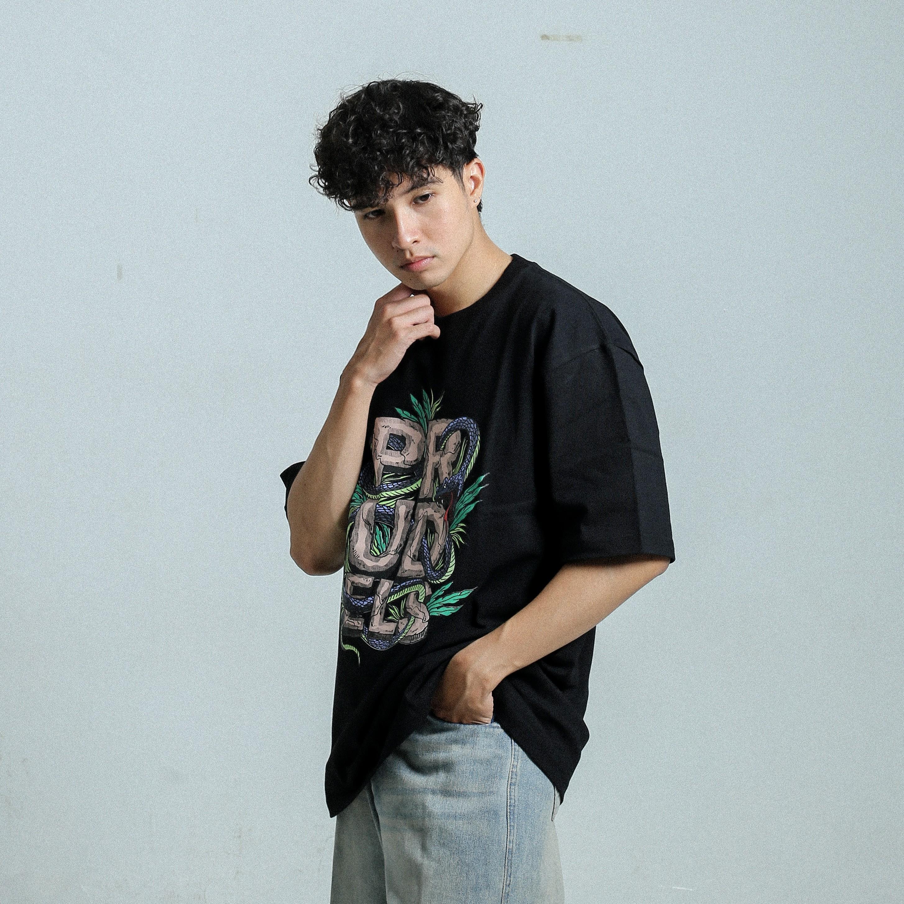 PRUDELS Kaos Oversize Hitam Unisex - Premium Distro Streetwear - Artikel Snake Full Cotton 16s Tebal & Sejuk foto 5